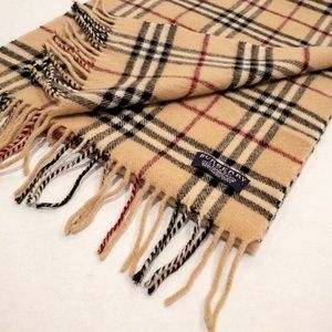 Burberry Classic Vintage Check Lambswool Scarf